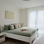 A10 Pine Hill - Komfortables Mit Zwei Bädern, Balkon&leichtem Haffblick, Zugang Zu Den Vielfältigen Gemeinschaftsräumen * Zirchow
