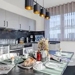 A10 Pine Hill - Komfortables Mit Zwei Bädern, Balkon&leichtem Haffblick, Zugang Zu Den Vielfältigen Gemeinschaftsräumen Zirchow