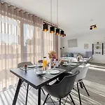 A10 Pine Hill - Komfortables Mit Zwei Bädern, Balkon&leichtem Haffblick, Zugang Zu Den Vielfältigen Gemeinschaftsräumen *