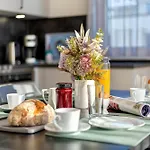 Apartment A10 Pine Hill - Komfortables Mit Zwei Bädern, Balkon&leichtem Haffblick, Zugang Zu Den Vielfältigen Gemeinschaftsräumen *