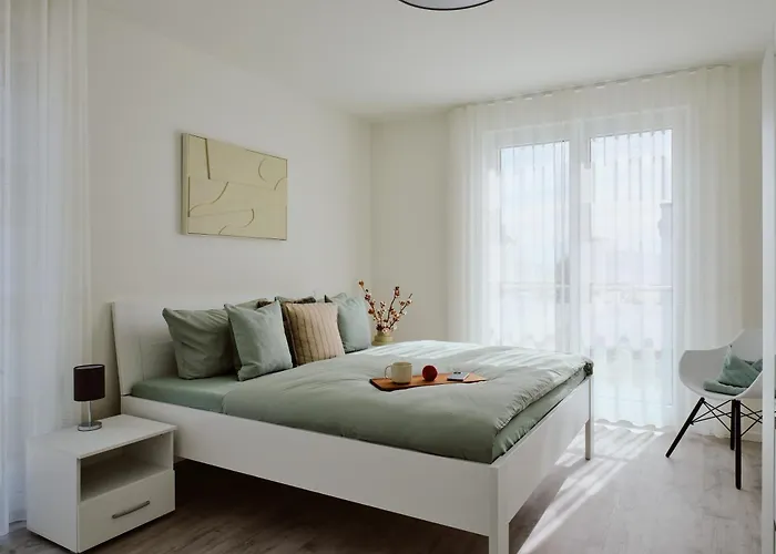 A10 Pine Hill - Komfortables Mit Zwei Bädern, Balkon&leichtem Haffblick, Zugang Zu Den Vielfältigen Gemeinschaftsräumen * Zirchow