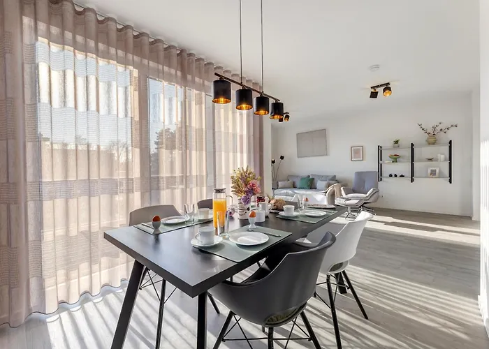 A10 Pine Hill - Komfortables Mit Zwei Bädern, Balkon&leichtem Haffblick, Zugang Zu Den Vielfältigen Gemeinschaftsräumen *
